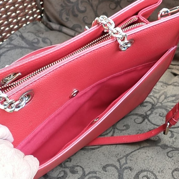 GUESS Large Red Leather Chain Crossbody Bag - Picture 8 of 15